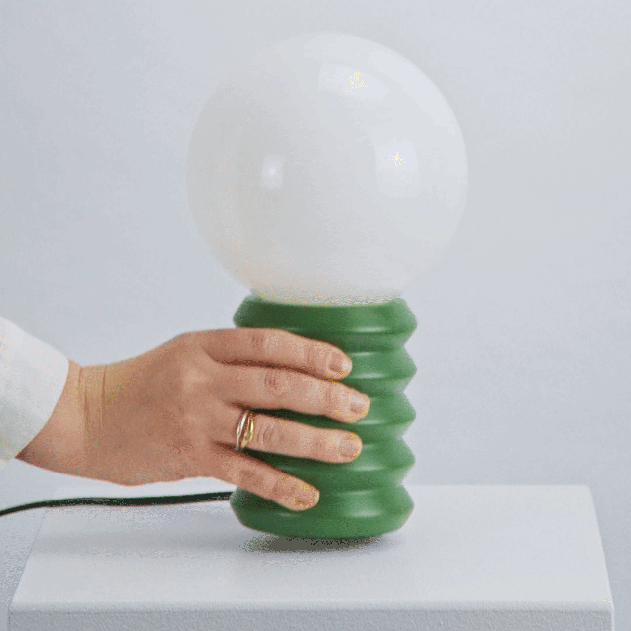 Table Lamp Solid Wood 28.0 cm Frosted Glass Globe Green Bedroom Bedside Retro Accent Mood Lighting Decorative Lamp | Thomler