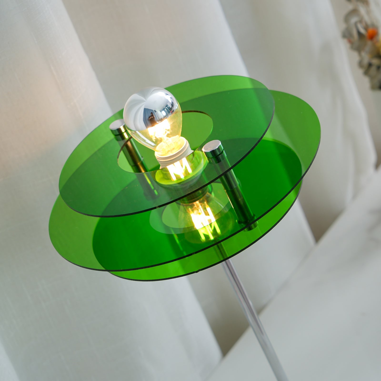 Table Lamp Acrylic 9.1 in Green Modern Desk Bedside LED Lighting Fixture | Thomler