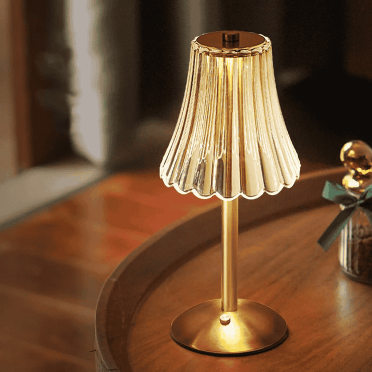 Battery-Powered Acrylic Desk Light with Touch Dimmer – Crystal-Style Accent Lamp | Thomler