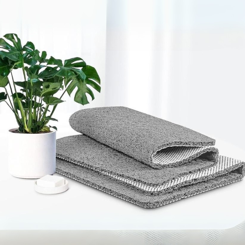 Quick-Dry Textured Shower Mat with Drainage Holes – Secure Footing for Tubs & Stalls | Thomler