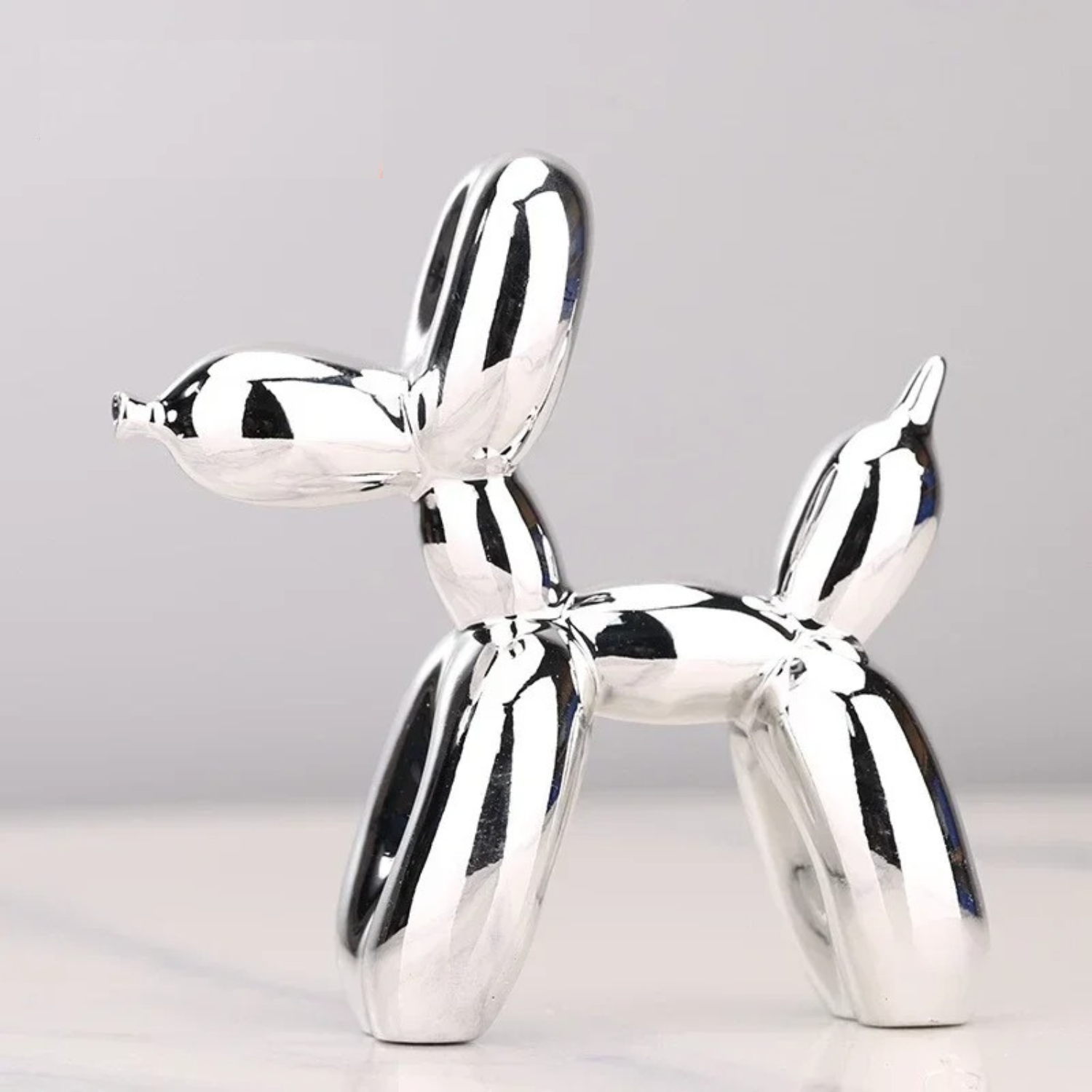 Resin Balloon Dog Sculpture – Modern Pop Art Figurine for Shelf, Desk & Home Decor in 3 Sizes | Thomler