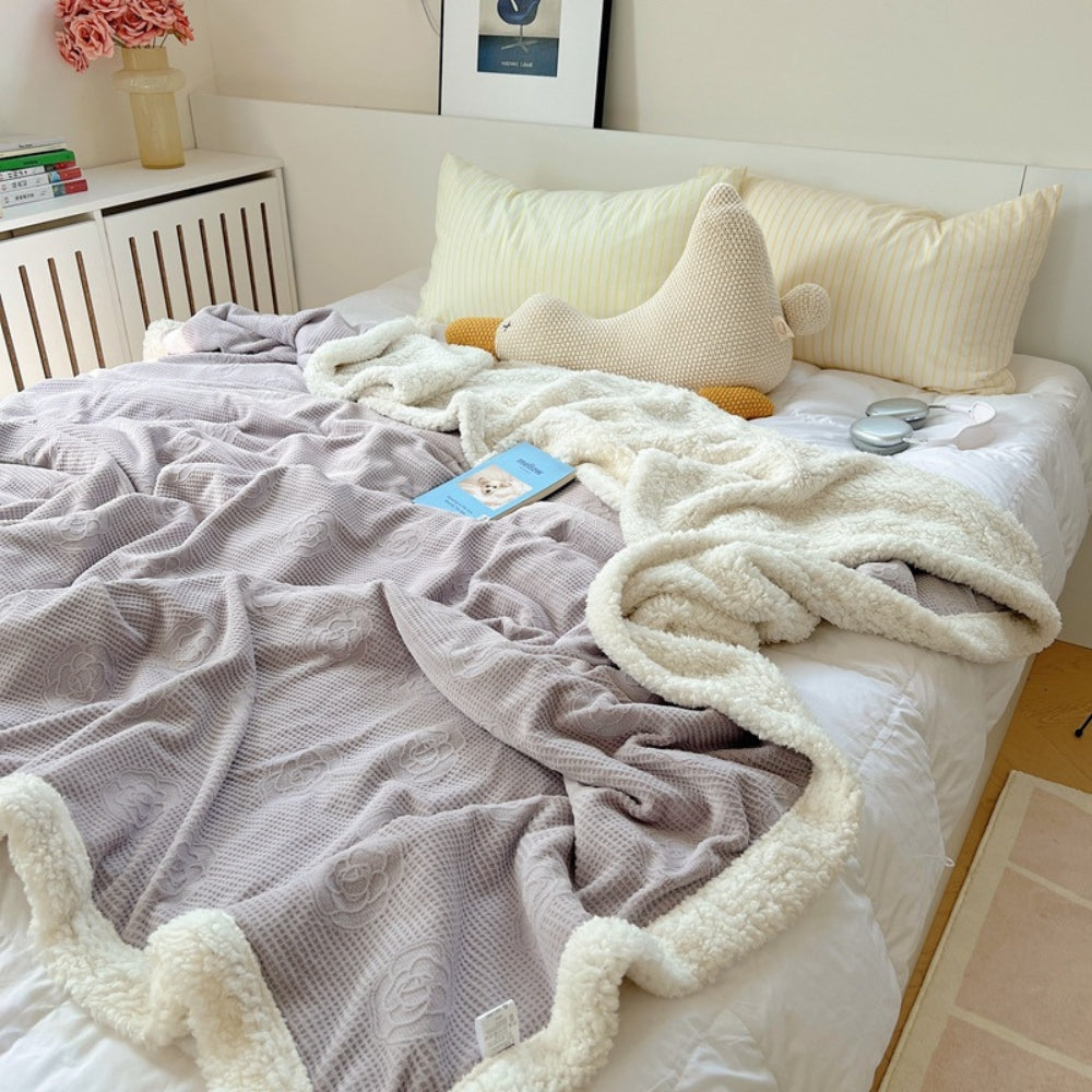 Double-Sided Sherpa Throw Blanket with Textured Floral Design – Ultra-Soft Microfiber Fleece for Sofa, Bed & Cozy Layering | Thomler