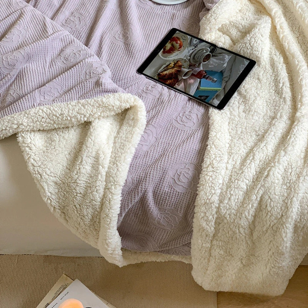 Double-Sided Sherpa Throw Blanket with Textured Floral Design – Ultra-Soft Microfiber Fleece for Sofa, Bed & Cozy Layering | Thomler