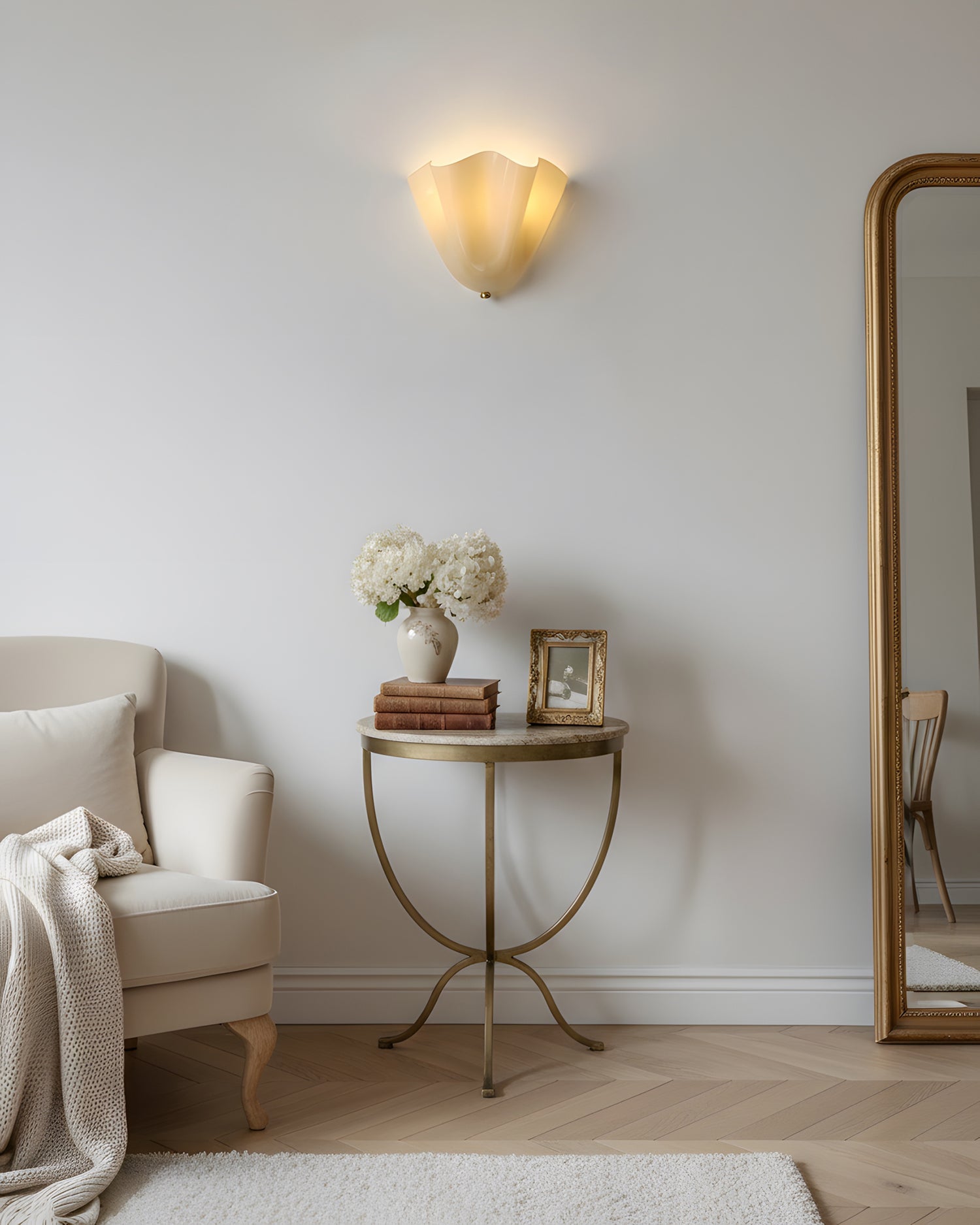 Wall Lamp Glass 11 in Hand Blown Petal Shade Bedroom Hallway Decorative Sconce Lighting Fixture | Thomler