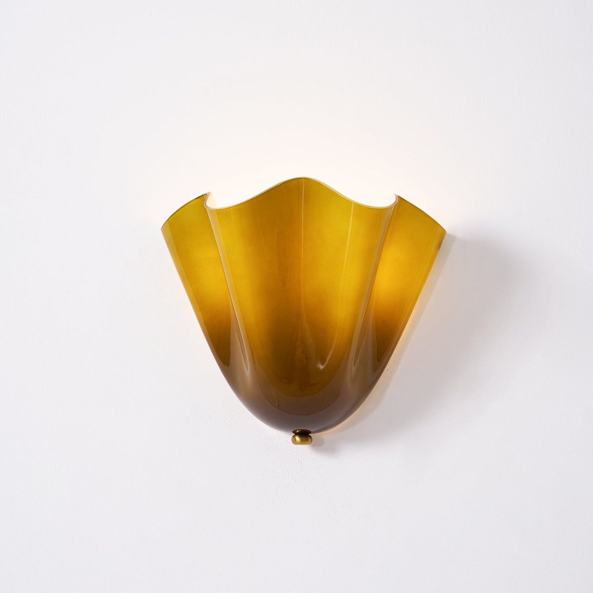 Curved Petal Glass Wall Sconce with Metal Accent for Bedroom, Hallway & Living Room – G9 LED Hardwired Modern Ambient Light Fixture | Thomler