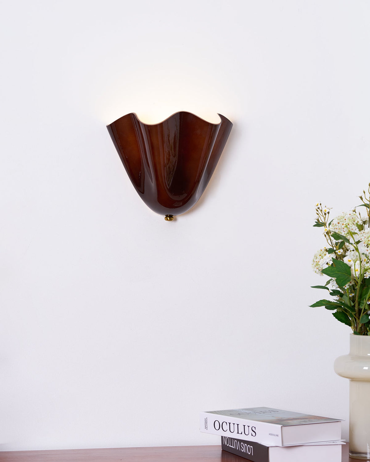Curved Petal Glass Wall Sconce with Metal Accent for Bedroom, Hallway & Living Room – G9 LED Hardwired Modern Ambient Light Fixture | Thomler