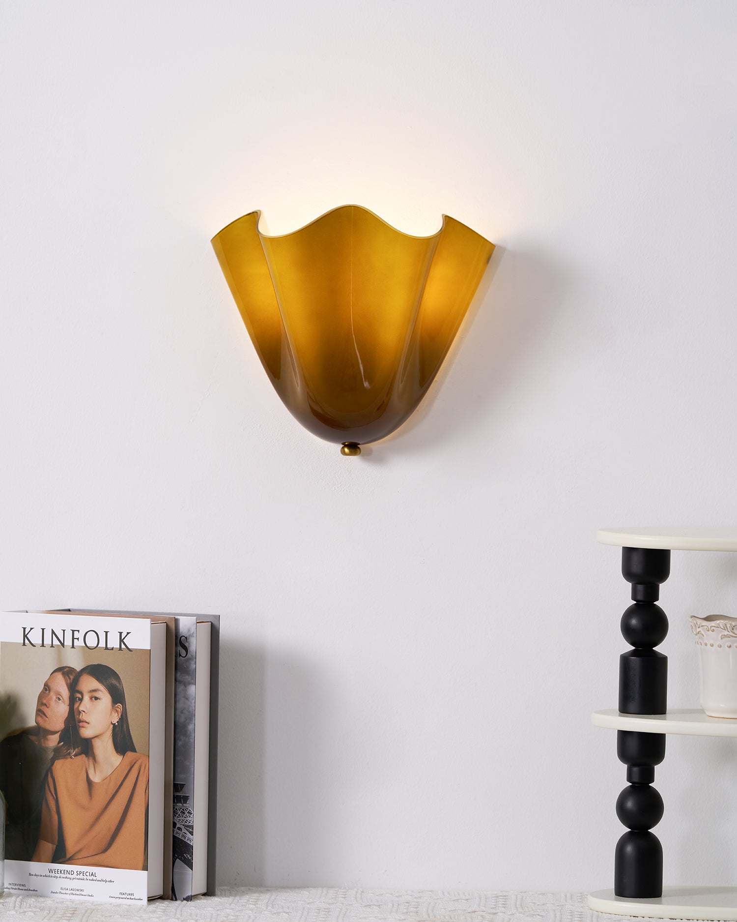 Wall Lamp Glass 11 in Hand Blown Petal Shade Bedroom Hallway Decorative Sconce Lighting Fixture | Thomler