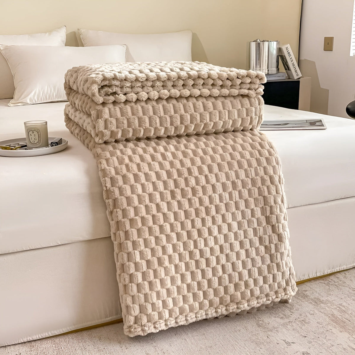 Plush Microfiber Throw Blanket for Couch and Bed – Ultra Soft Fleece Layer for Living Room, Bedroom, and Outdoor Use | Thomler
