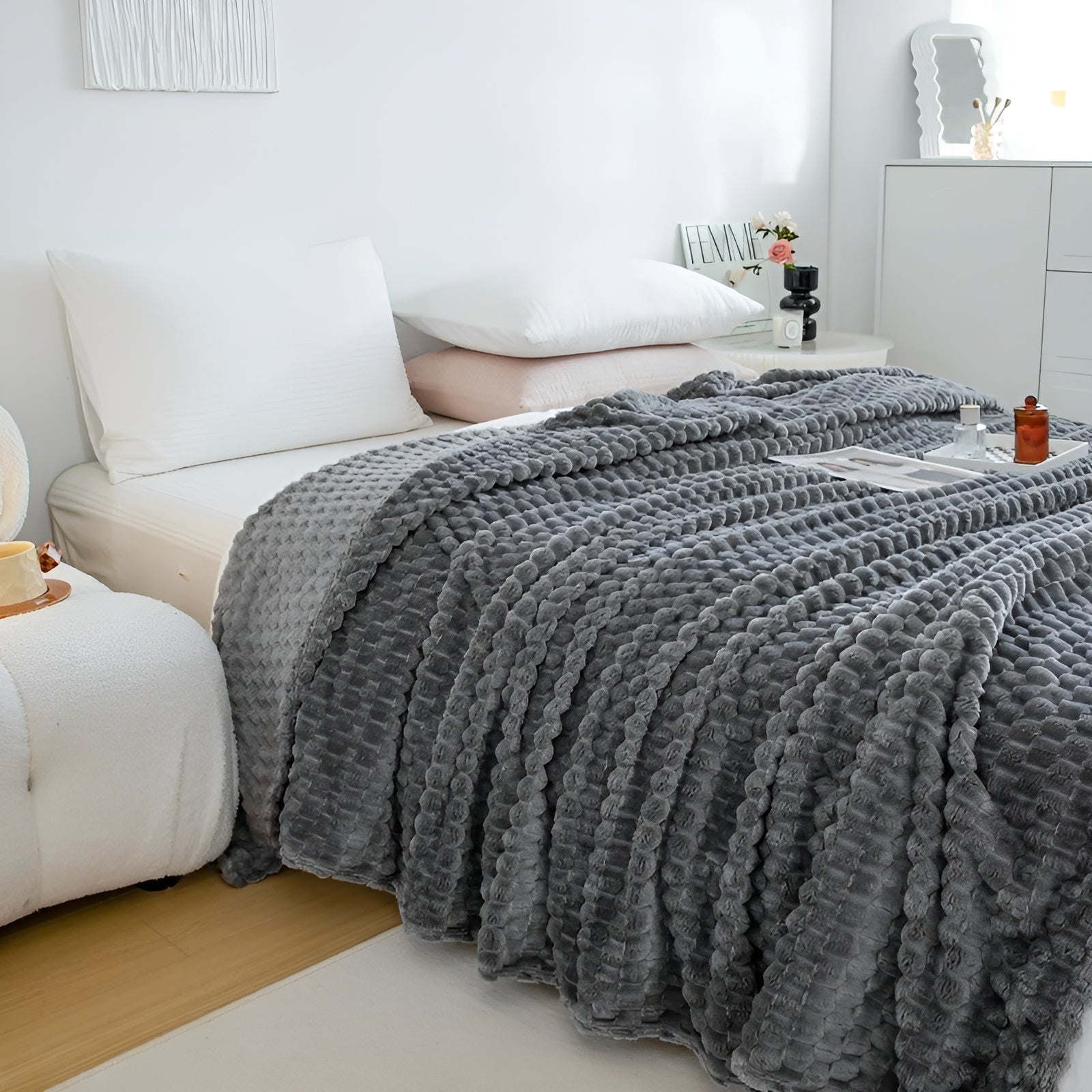 Plush Microfiber Throw Blanket for Couch and Bed – Ultra Soft Fleece Layer for Living Room, Bedroom, and Outdoor Use | Thomler