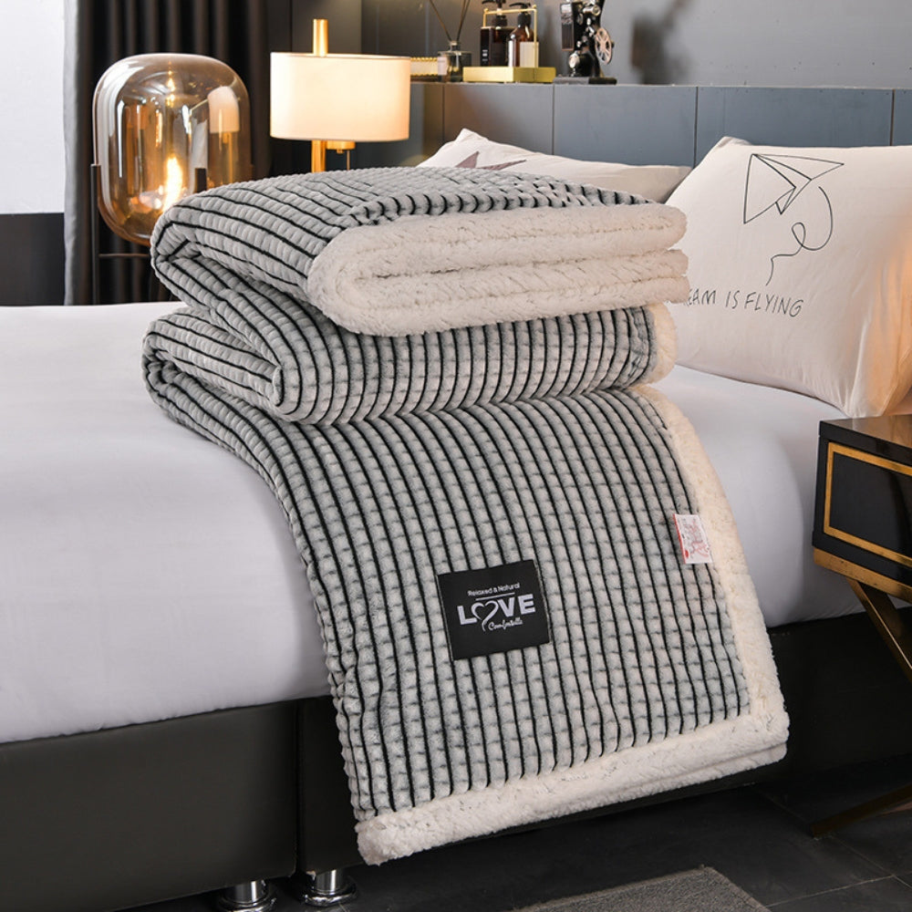 Reversible Textured Throw Blanket with Plush Fleece Backing – Year-Round Cozy Layer for Sofa & Bed | Thomler