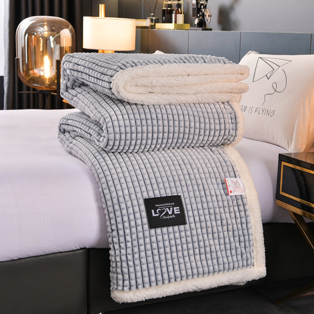 Reversible Textured Throw Blanket with Plush Fleece Backing – Year-Round Cozy Layer for Sofa & Bed | Thomler