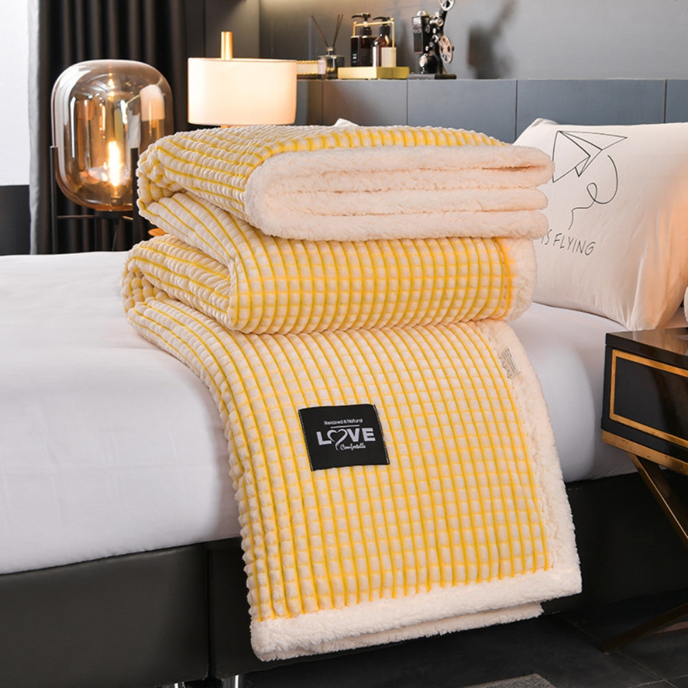 Reversible Textured Throw Blanket with Plush Fleece Backing – Year-Round Cozy Layer for Sofa & Bed | Thomler