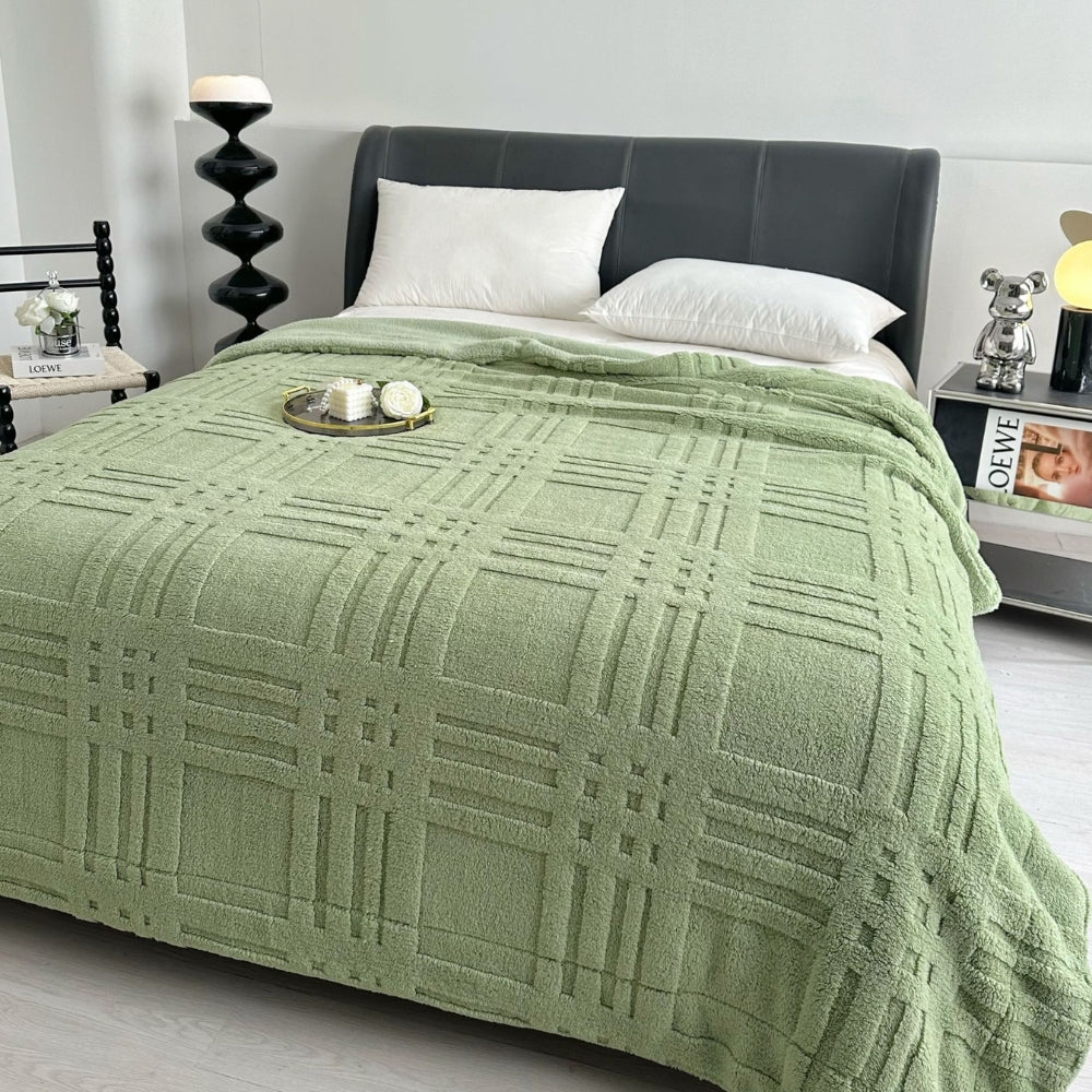 Double-Layer Microfiber Throw Blanket with Raised Checkered Texture for Couch, Bed & Year-Round Comfort – Lightweight Plush Knit in 7 Colors | Thomler