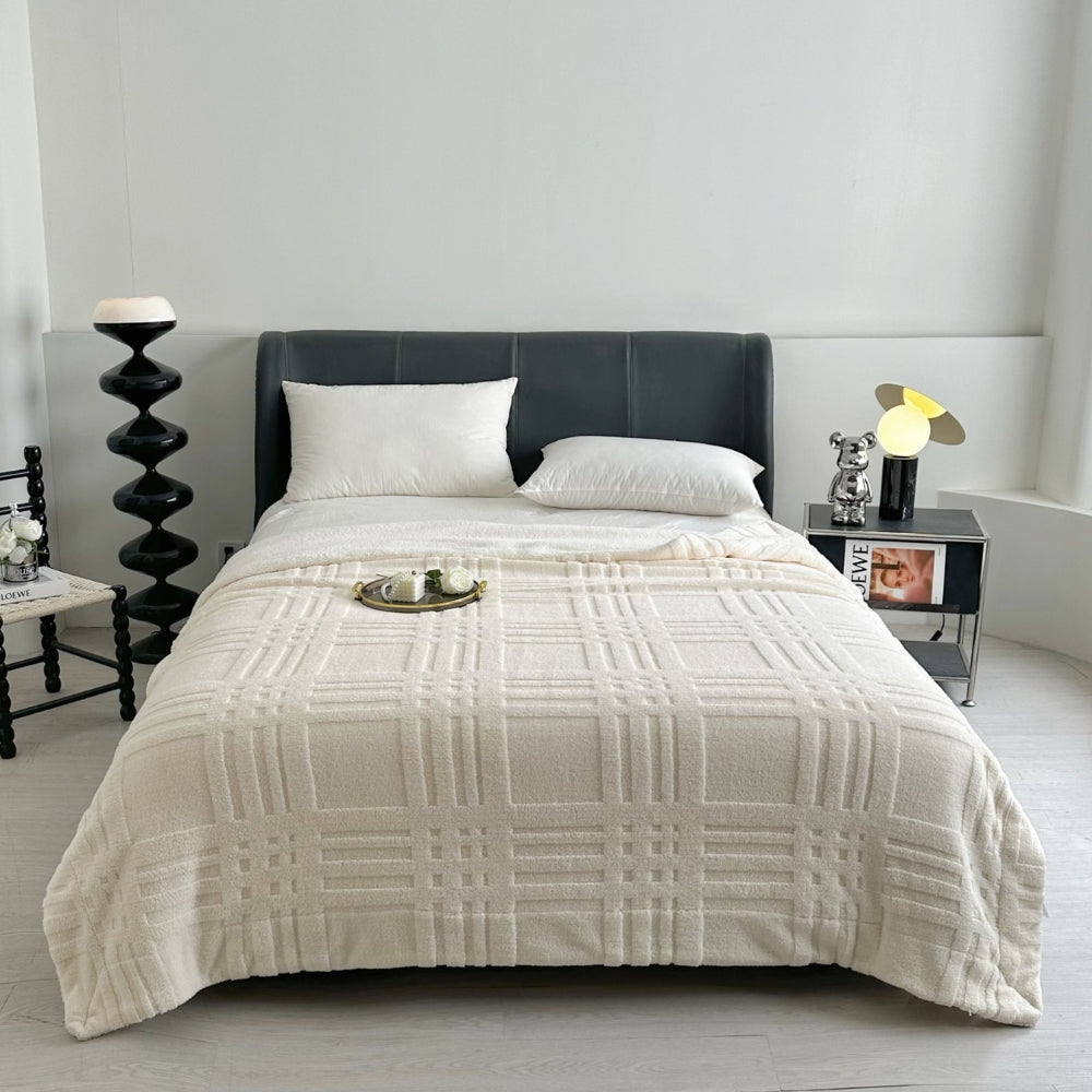 Double-Layer Microfiber Throw Blanket with Raised Checkered Texture for Couch, Bed & Year-Round Comfort – Lightweight Plush Knit in 7 Colors | Thomler