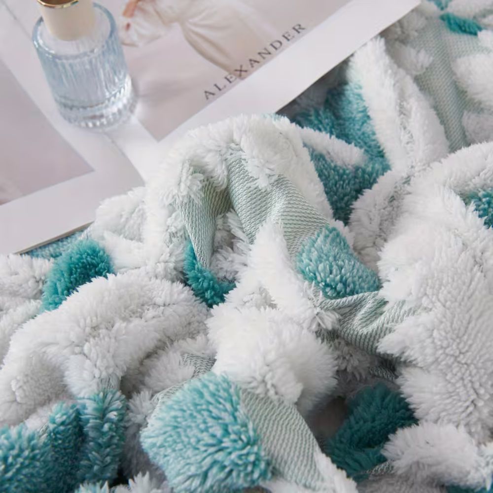 Diamond Pattern Two-Layer Microfiber Blanket for Bed Couch & Chair All Season Warmth Retro Style Soft Breathable Machine Washable | Thomler
