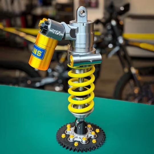 Racing Shock Absorber Desk Light with Rechargeable LED & Touch Dimmer for Gaming Rooms & Garages | Thomler