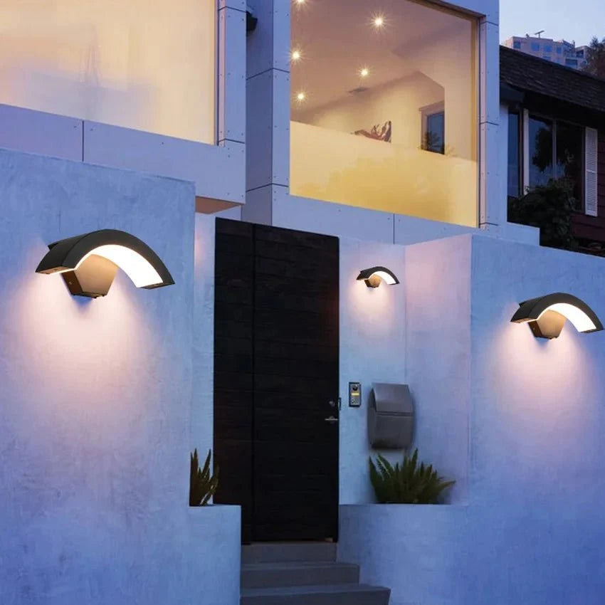 Outdoor Motion Sensor Wall Sconce – Weatherproof LED Security Light with Curved Aluminum Design for Patio, Entryway & Garden Path Lighting | Thomler