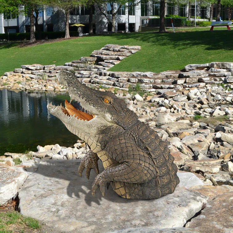 Realistic Reptile Lawn Ornament for Poolside and Yard Display – Handcrafted Resin Sculpture | Thomler