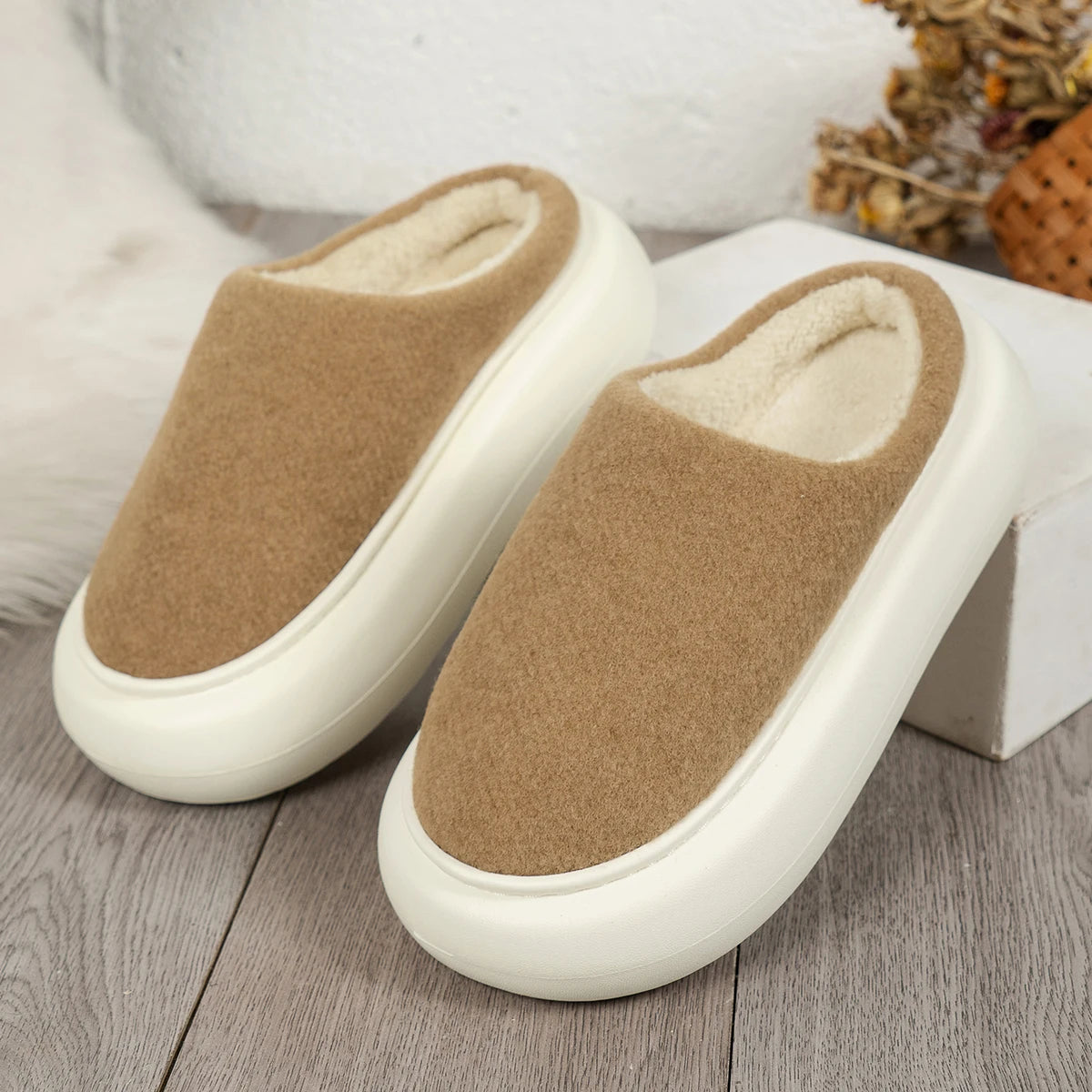 Cushioned Fleece House Shoes – Soft Anti-Slip Footwear for Cold Weather Comfort at Home | Thomler