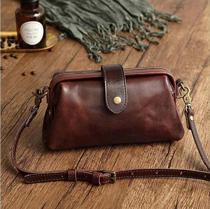 Vintage-Inspired Leather Crossbody Purse for Women – Classic Handbag with Adjustable Strap for Daily Use, Travel, Shopping & Casual Outfits | Thomler
