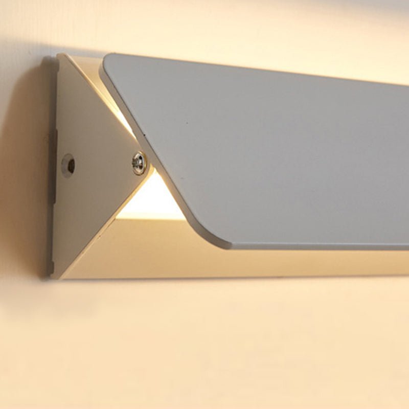 Adjustable Metal LED Wall Light with Pivoting Head for Living Room & Hallway Lighting | Thomler