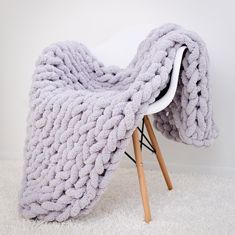 Heavy Cable-Knit Throw Blanket in Soft Chenille Yarn for Sofa, Bed & Living Room – Plush Oversized Knitted Accent Throw | Thomler