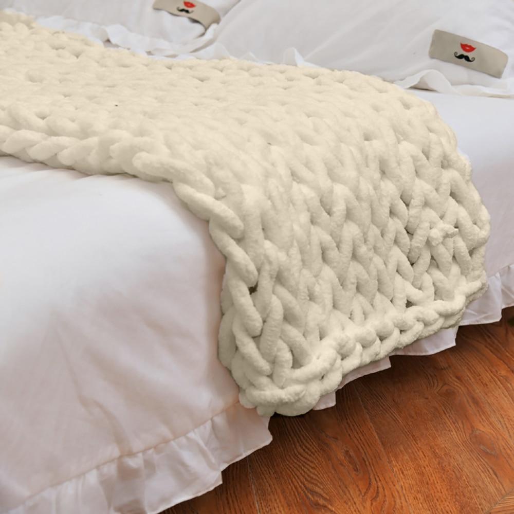 Heavy Cable-Knit Throw Blanket in Soft Chenille Yarn for Sofa, Bed & Living Room – Plush Oversized Knitted Accent Throw | Thomler