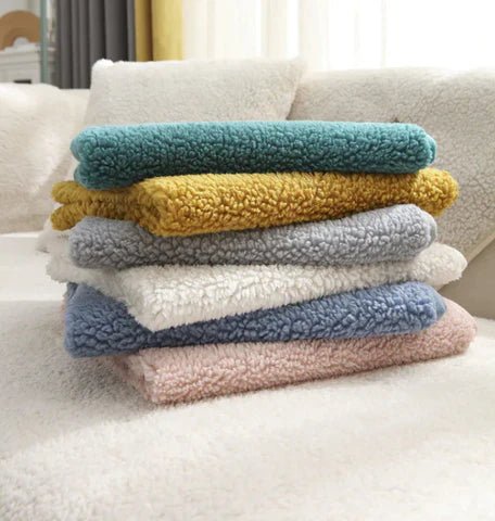 Plush Fleece Couch Cover with Non-Slip Backing – Pet Hair & Stain Protection + 2 Pillow Covers for Living Room Sofas | Thomler