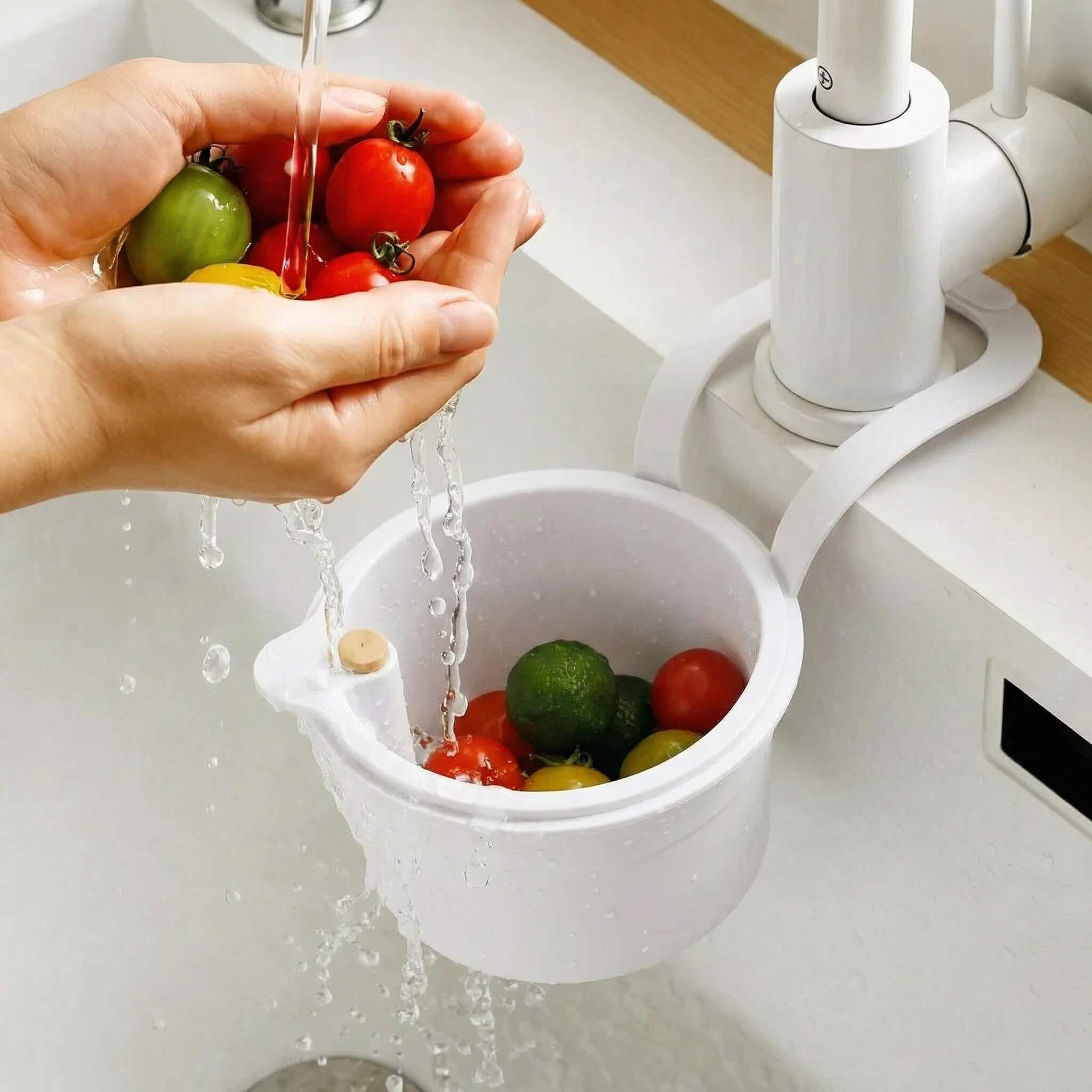 Hanging Kitchen Draining Basket Polypropylene 20.2 cm Sink Fruit Vegetable Strainer Compact Hands-Free Drainage | Thomler