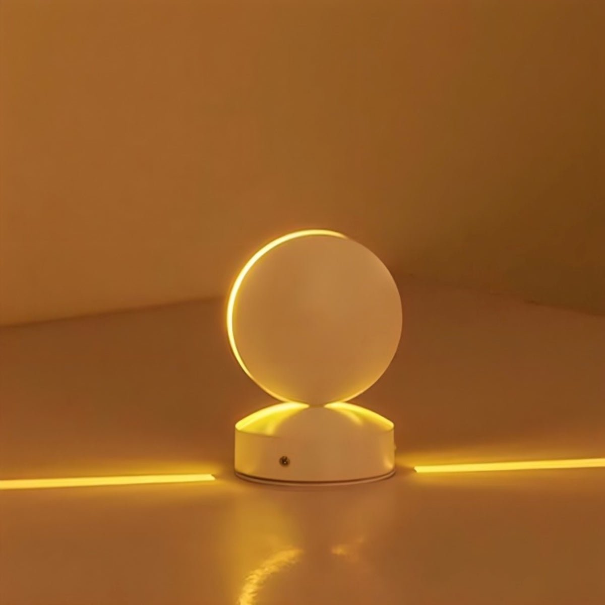 Modern Aluminum LED Accent Light for Hallways & Entryways – Adjustable Beam with Temperature & Color Options | Thomler