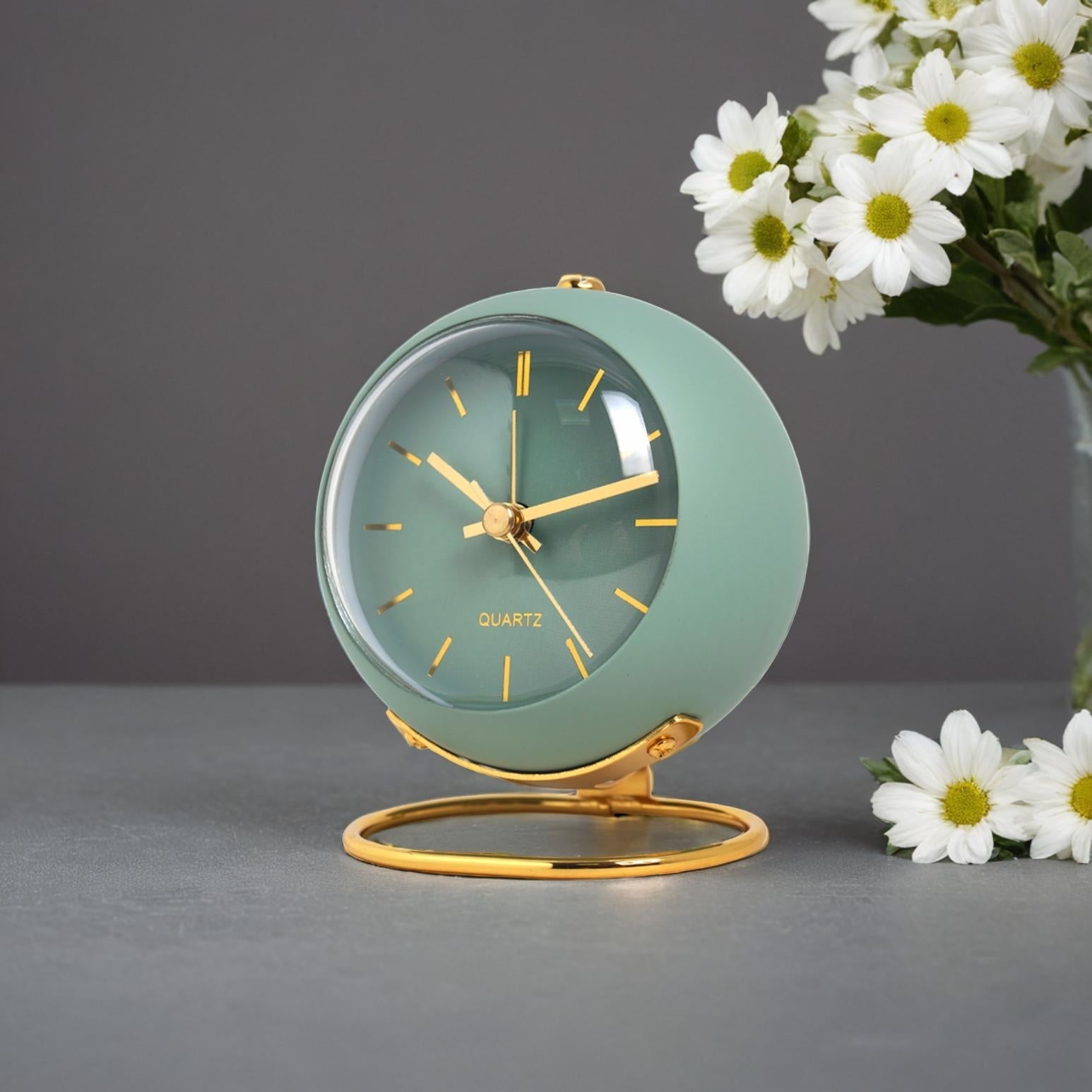 Table Clock Metal Quartz 10.5 cm 4.1 Inch Green Gold Bedroom Desk Retro Analog Nightstand Clock | Thomler