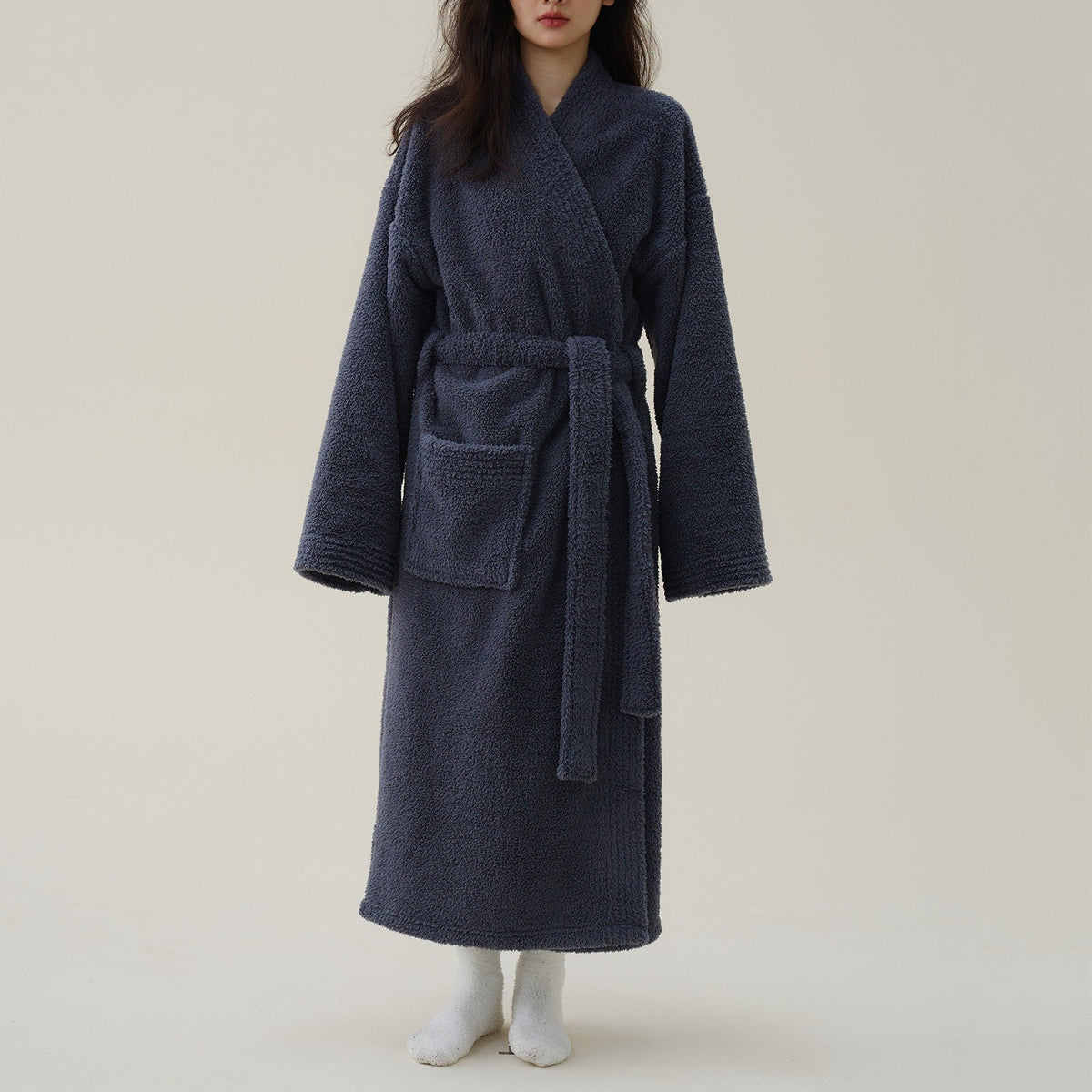 Women's Plush Fleece Robe – Long Kimono Style Bathrobe for Winter Warmth & Relaxation at Home | Thomler