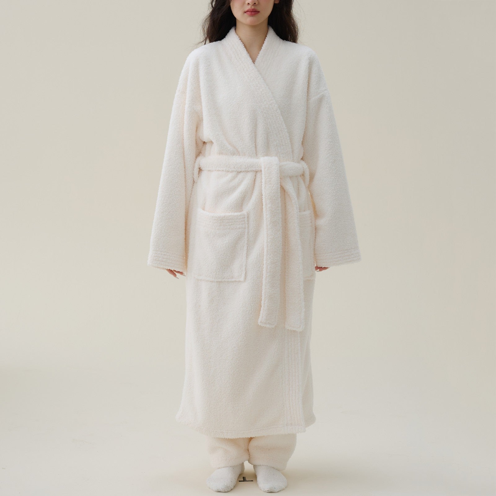 Women's Plush Fleece Robe – Long Kimono Style Bathrobe for Winter Warmth & Relaxation at Home | Thomler