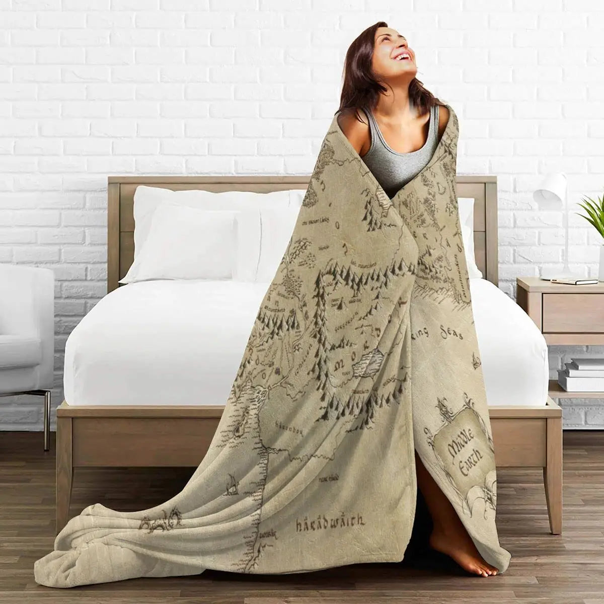 Fleece Map Throw Blanket – Soft Geographic Design for Couch, Travel & Camping – Lightweight All-Season Warmth | Thomler