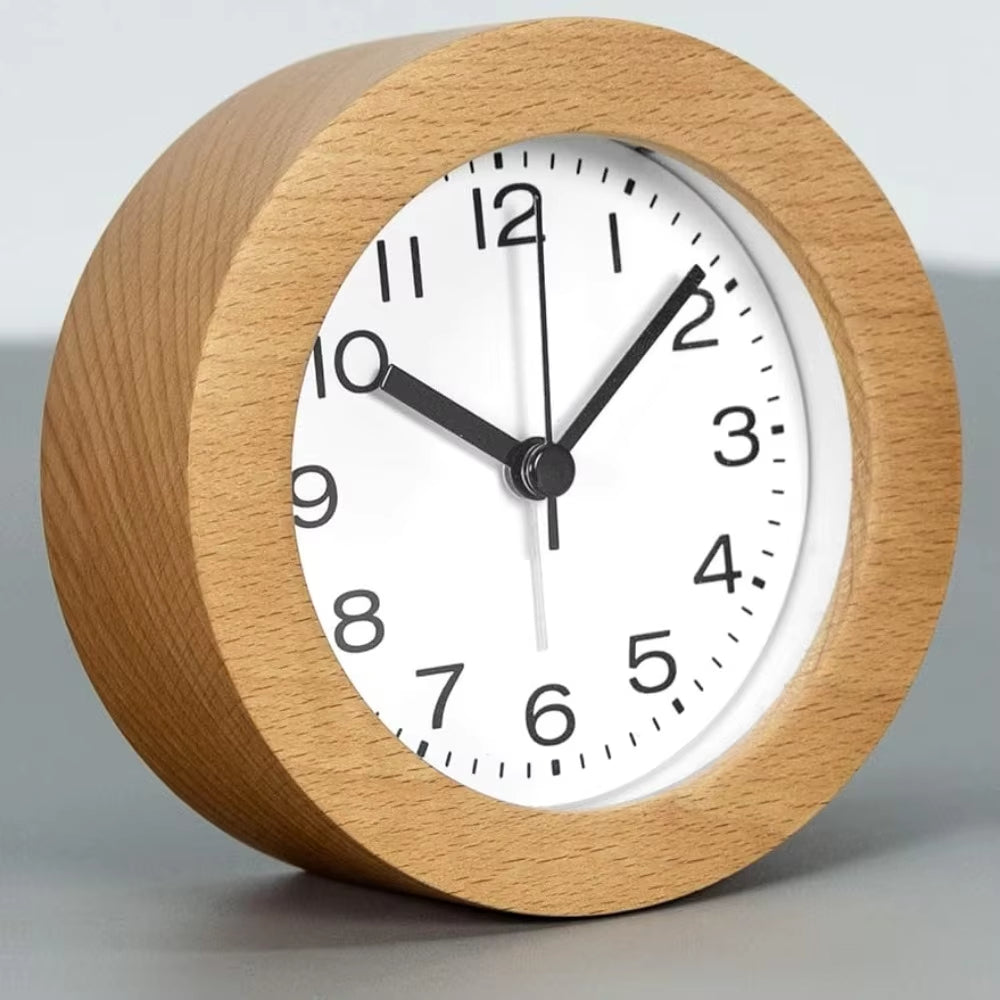 Lautloser Holz-Wecker mit LED-Nachtlicht – Buchenholz, kein Ticken, mit Snooze