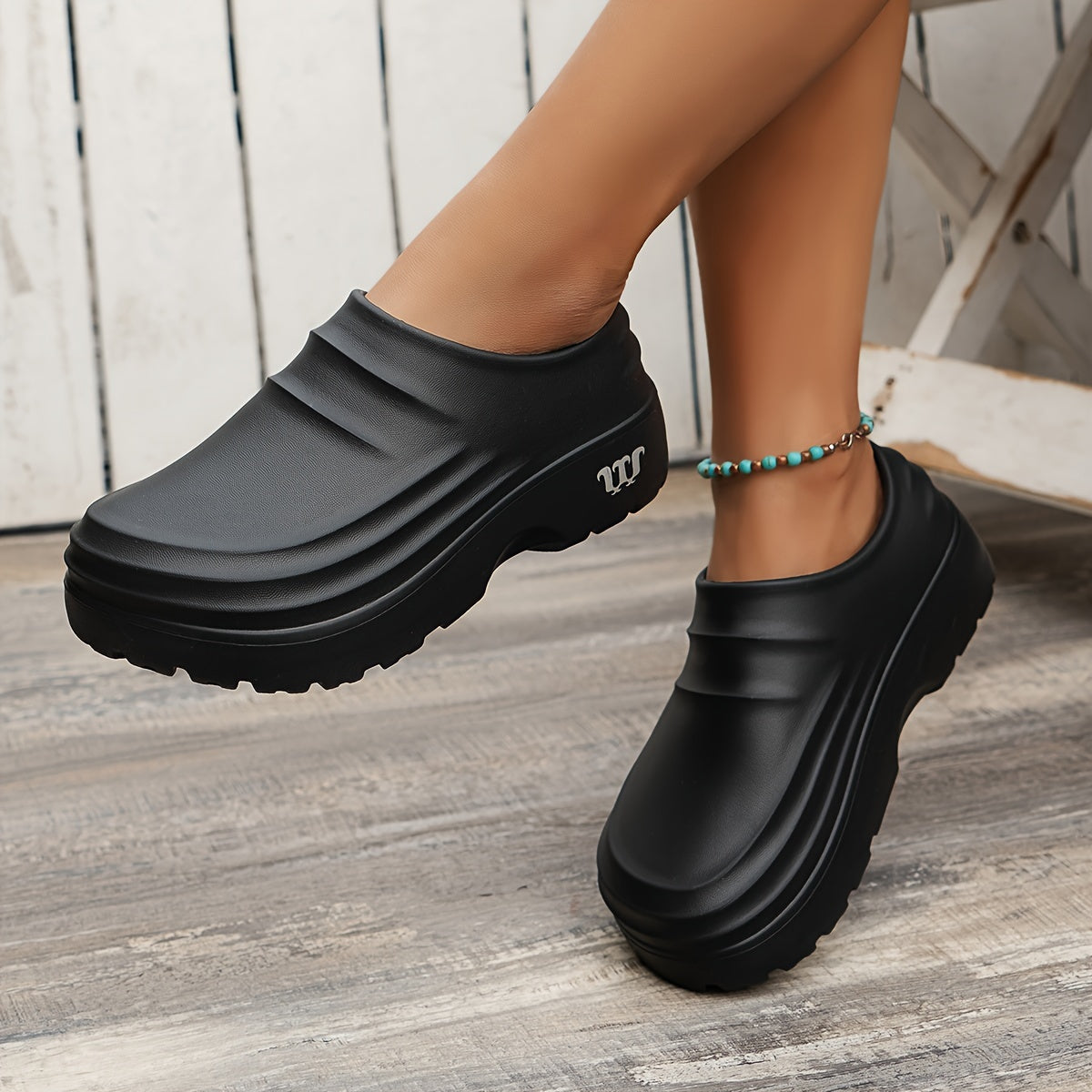 Waterproof Orthopedic Clogs with Gel Cushioning for All-Day Comfort – Anti-Slip Work Shoes for Kitchen, Hospital & Garden Use | Thomler