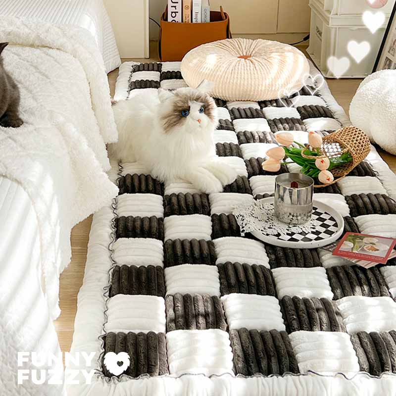 Chenille Pet Blanket with Non-Slip Backing – Plush Furniture Protector for Dogs & Cats – Machine Washable Couch Cover | Thomler