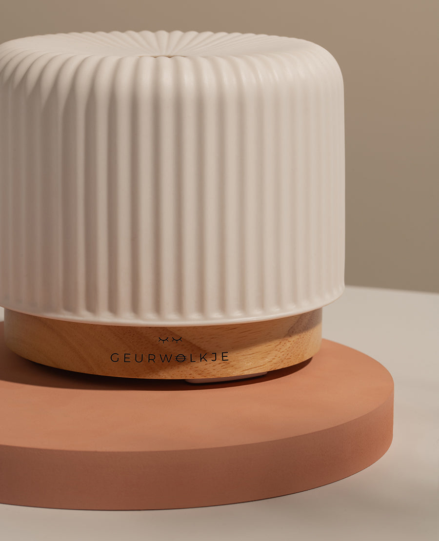 Ceramic Aromatherapy Diffuser with Ultrasonic Mist Technology, 200mL Capacity & LED Ambient Light for Home, Bedroom & Office | Thomler
