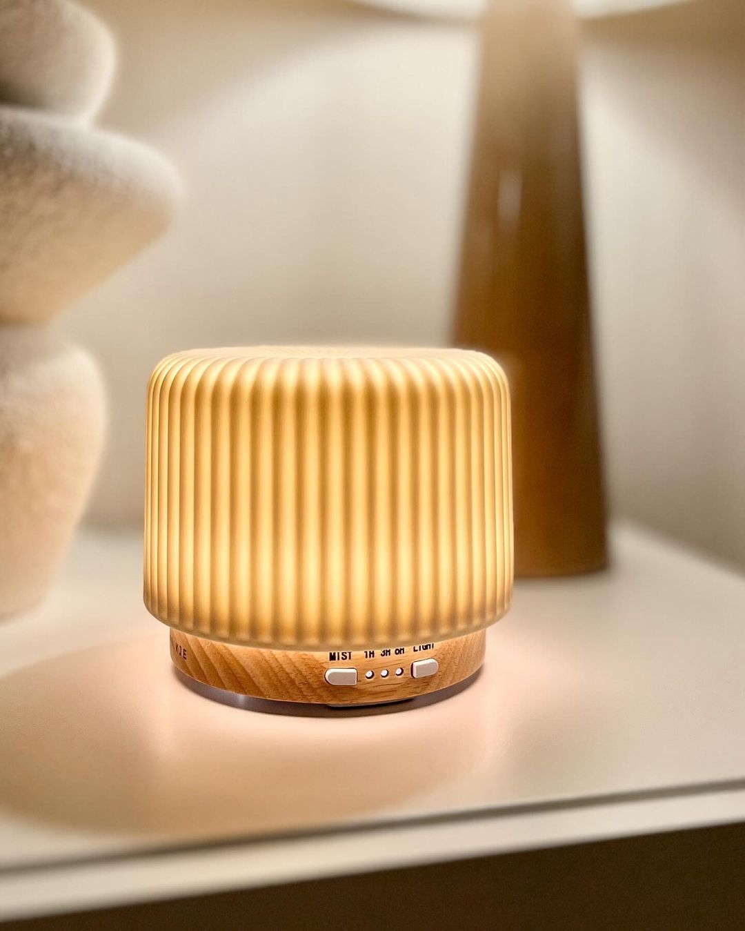 Ceramic Aromatherapy Diffuser with Ultrasonic Mist Technology, 200mL Capacity & LED Ambient Light for Home, Bedroom & Office | Thomler