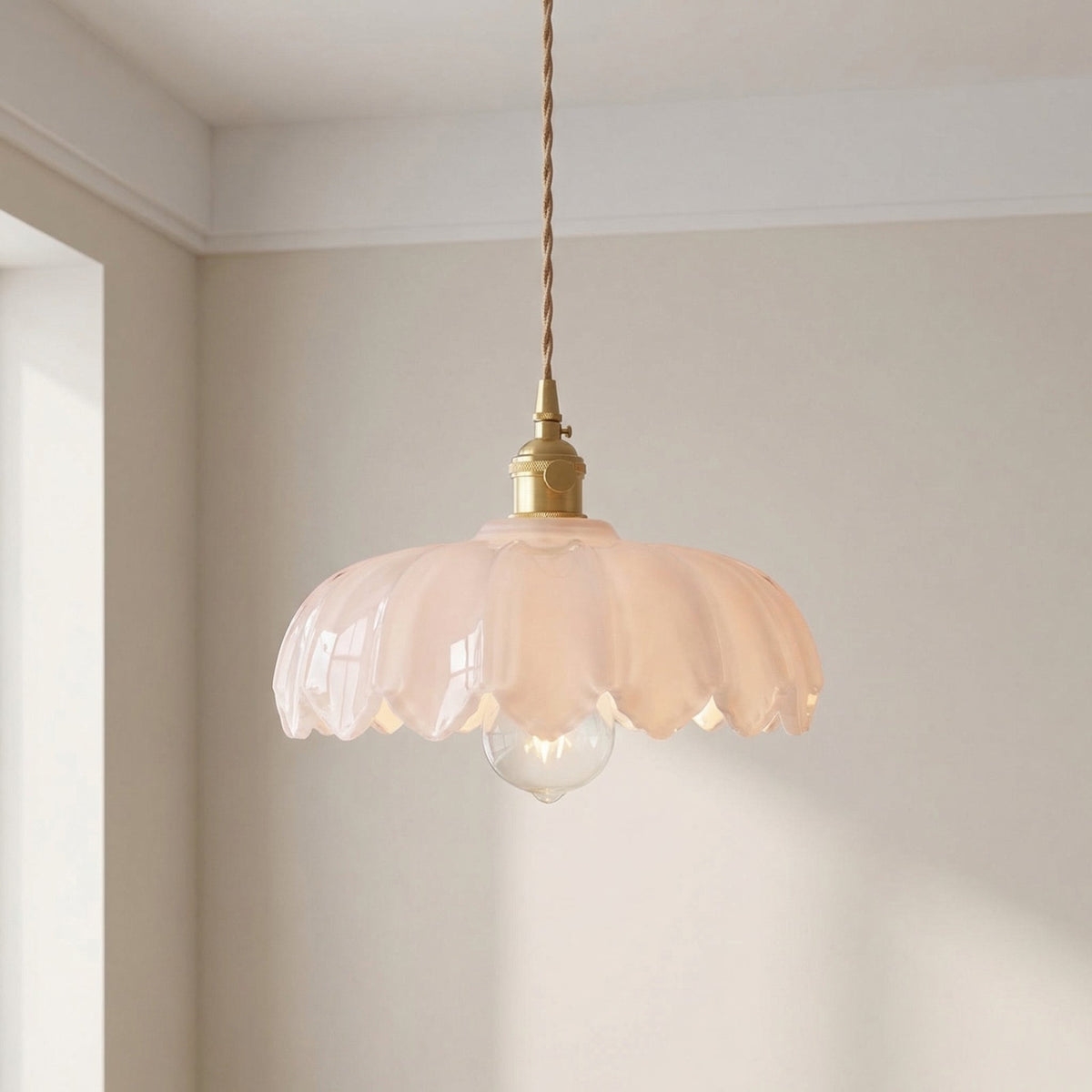 Sculptural Glass Pendant Light – Vintage-Inspired Flower Shade – Adjustable E27 Socket for Kitchen, Dining Room & Bar | Thomler
