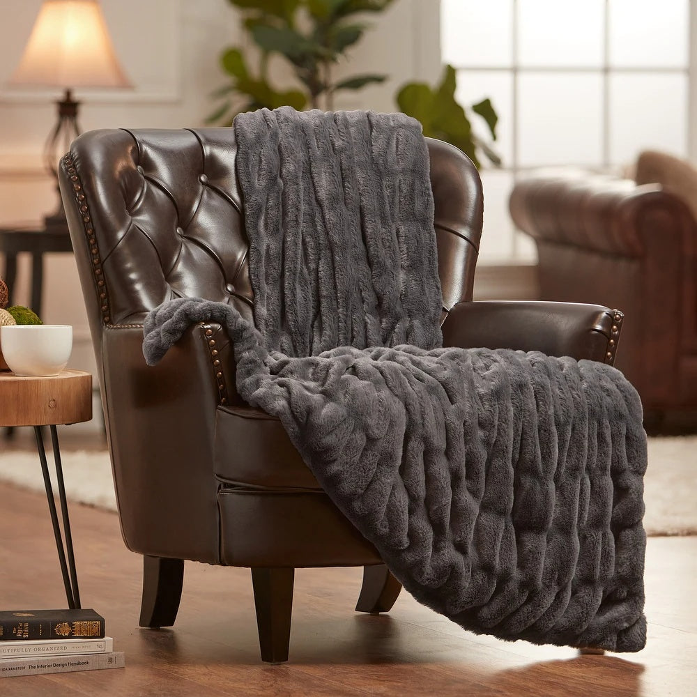 Double-Sided Plush Throw Blanket – Velvet Fleece & Rabbit Faux Fur for Sofas, Beds & Travel | Thomler