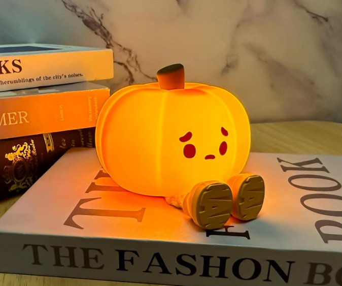 Gourd-Shaped LED Bedside Lamp with Touch Control – Soft Silicone Table Light for Kids & Adults | Thomler