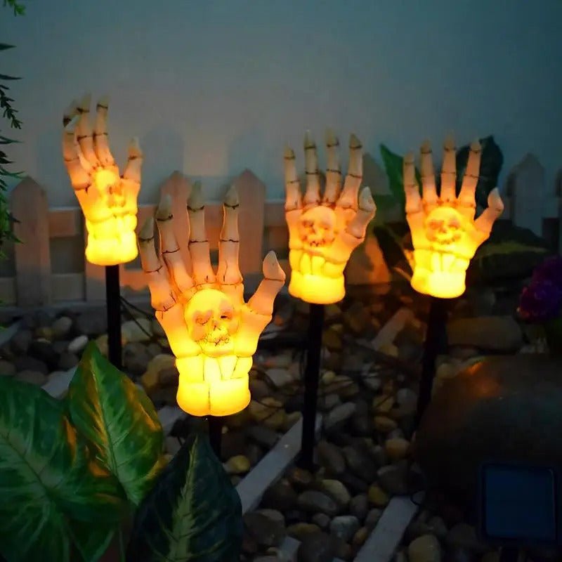 Graveyard Skeleton Claw Solar Garden Stake – LED Outdoor Halloween Yard Decoration Light | Thomler