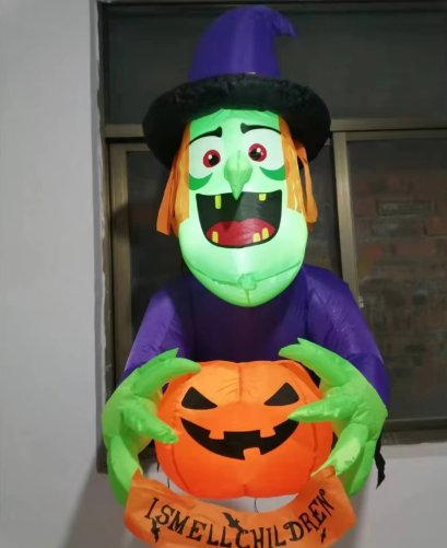 Animated Window Sorceress – Glowing Blow-Up Decoration with Fan & Suction Mount | Thomler