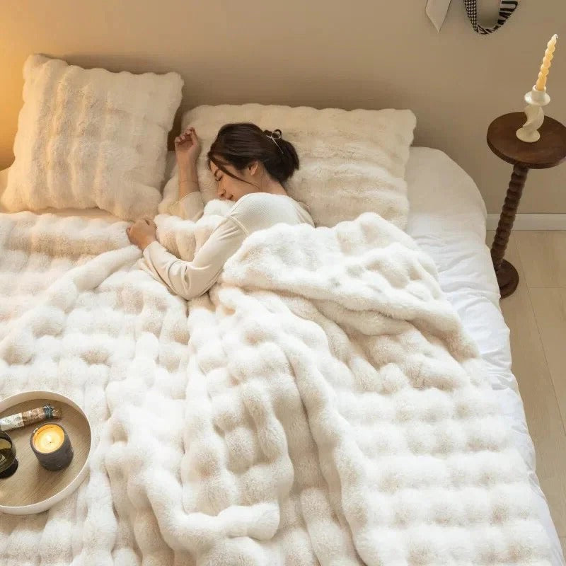 All-Season Throw Blanket for Couch Bed Sofa Year-Round Warmth Soft Fleece Cover Machine Washable Home Comfort | Thomler