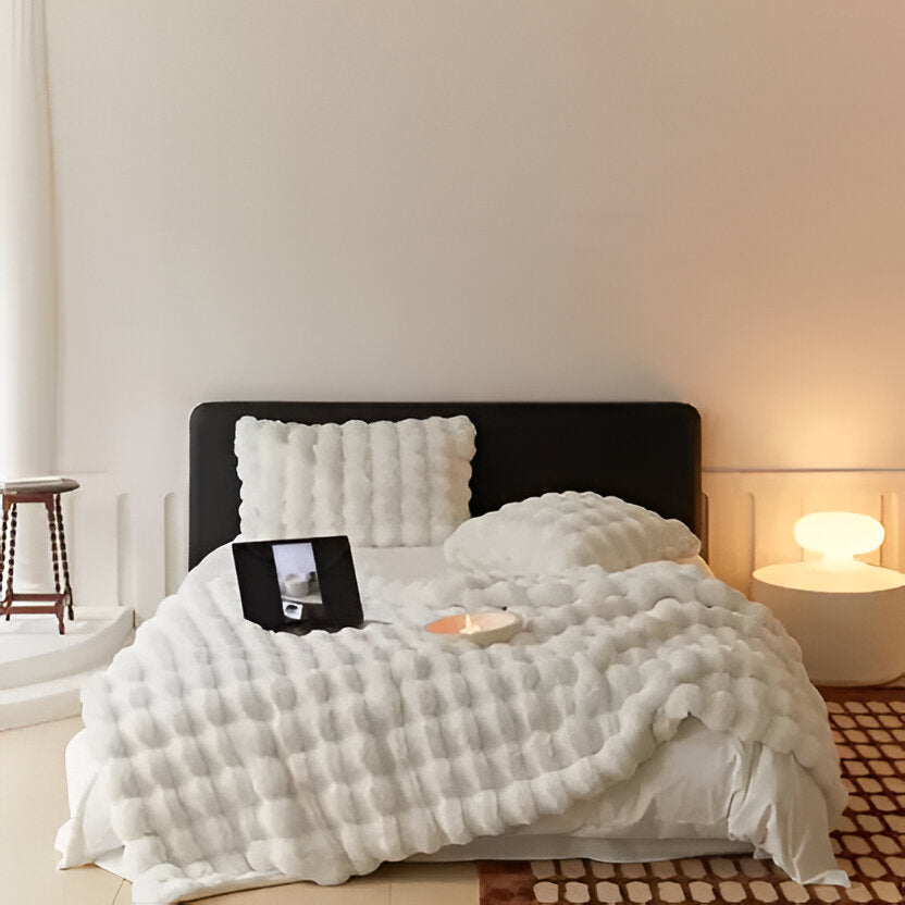 Year-Round Plush Throw Blanket for Couch, Bed & Travel – Soft Microfiber Comfort Layer – Machine Washable – Perfect for Living Room | Thomler