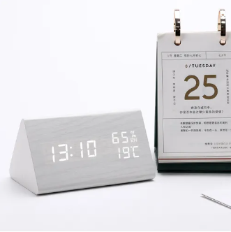 Voice-Activated Wooden LED Clock – Natural Grain Display for Bedroom or Living Room | Thomler