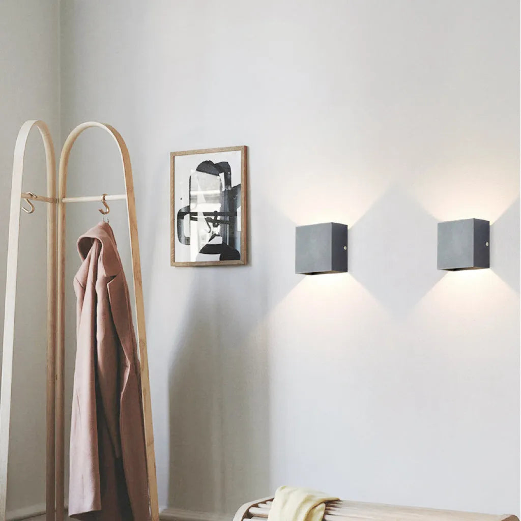 Weatherproof Swivel LED Wall Light for Patio & Courtyard | Thomler