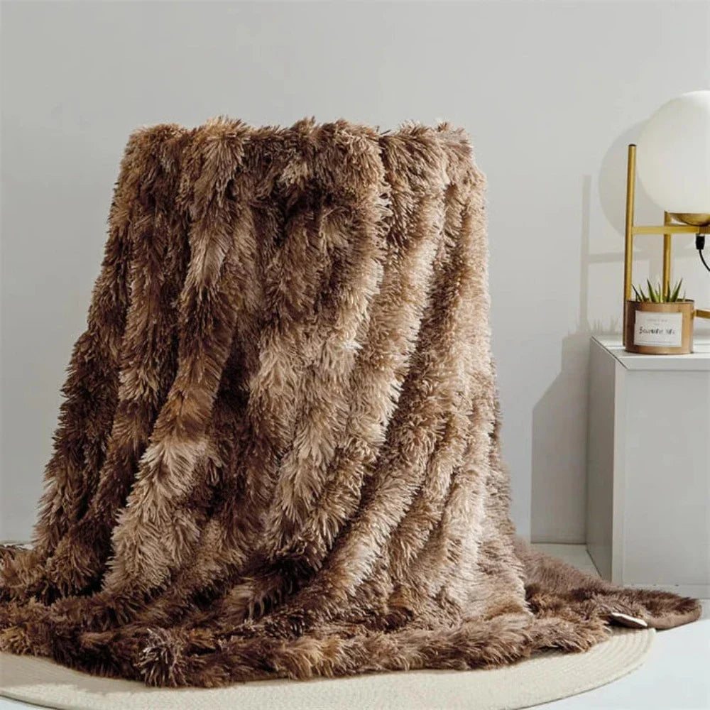 Reversible Plush Synthetic Fur Throw – Year-Round Warmth & Silky Softness for Couch, Bed & Travel | Thomler