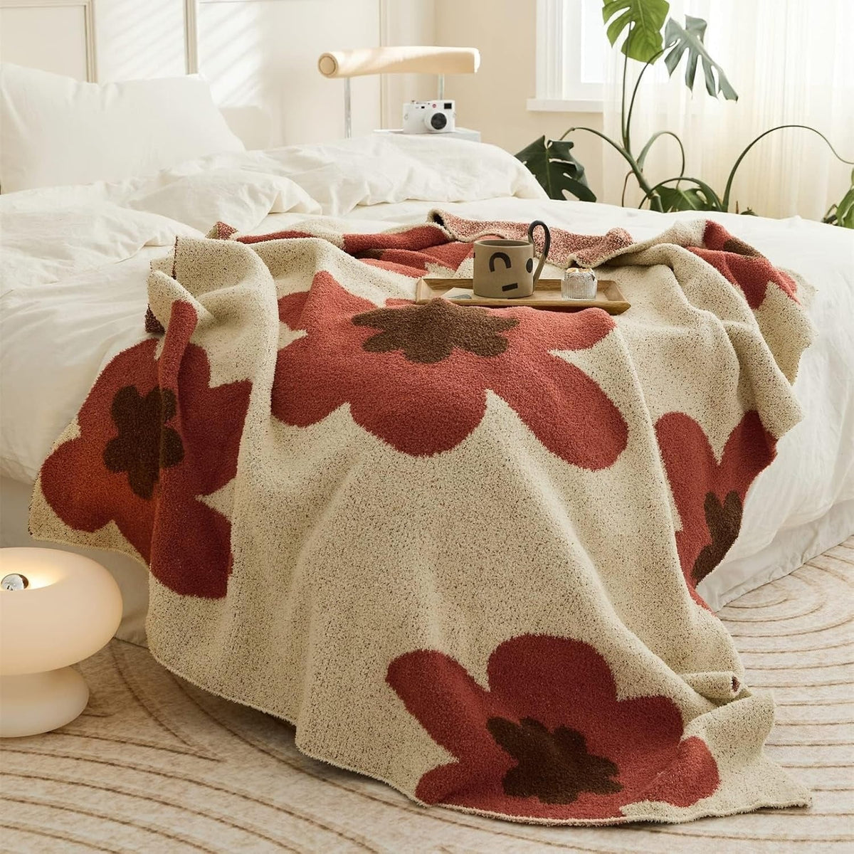 Hand-Knit Floral Throw Blanket – Cozy Layer for Sofa, Bed & Year-Round Comfort | Thomler